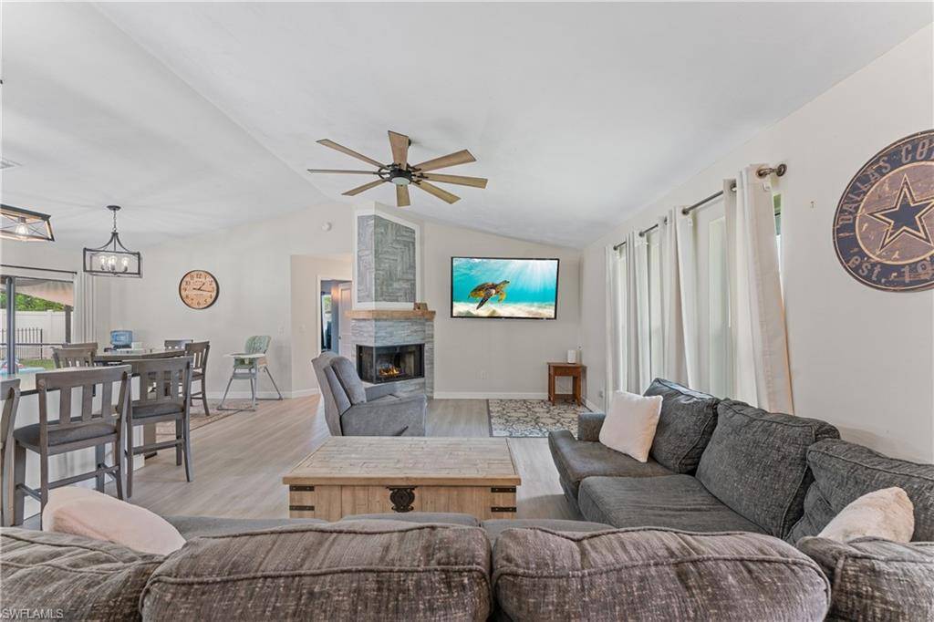 Cape Coral, FL 33990,420 SE 10th AVE