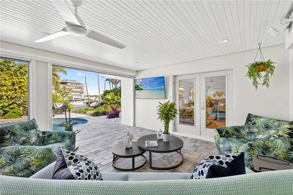 Naples, FL 34103,5215 SEASHELL AVE