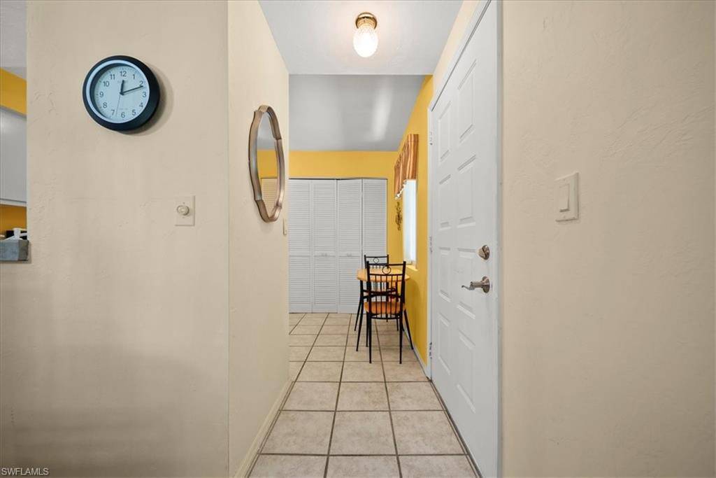 Naples, FL 34104,1001 Foxfire LN #102