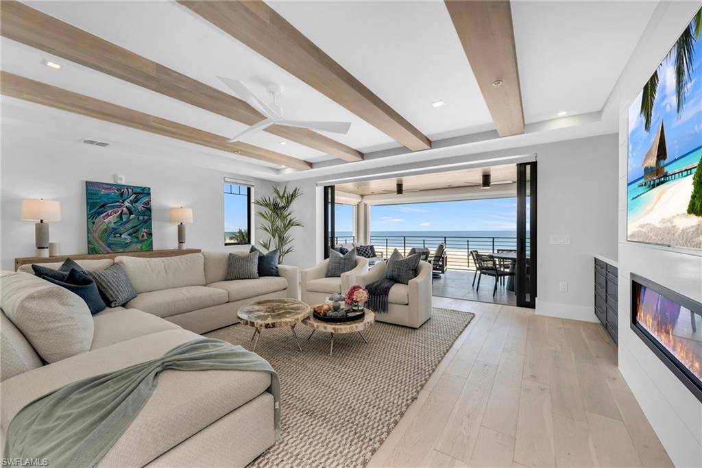 Fort Myers Beach, FL 33931,6230 Estero BLVD #102