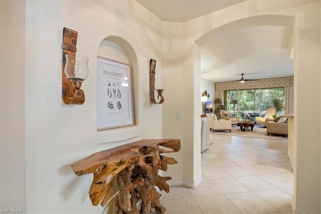 Naples, FL 34119,1760 Tarpon Bay DR S #102