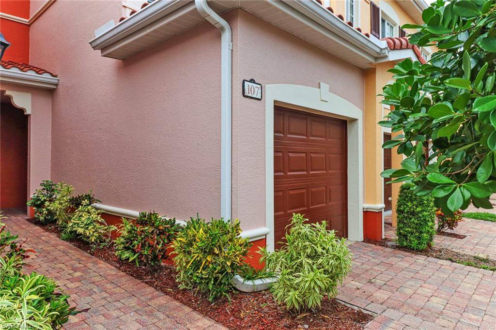 Estero, FL 33928,20170 Estero Gardens CIR #107