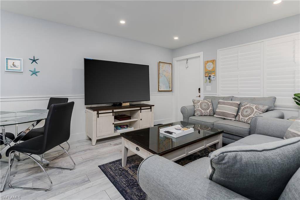 Naples, FL 34102,1295 Gulf Shore BLVD S #128