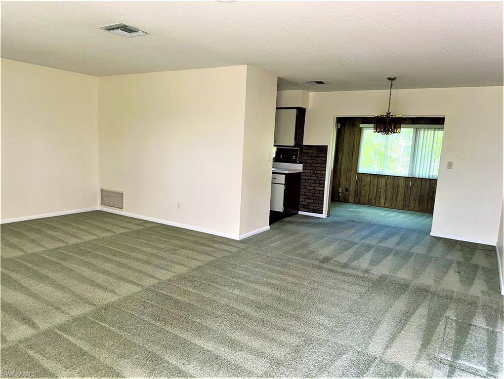 Lehigh Acres, FL 33936,223 Punta Alta CT