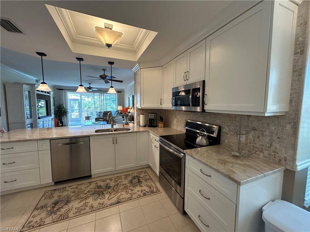 Naples, FL 34110,752 Wiggins Lake DR #102
