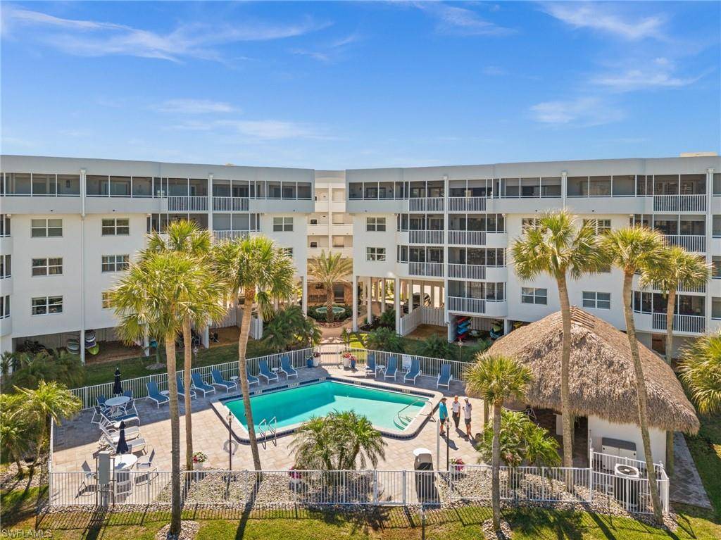 Naples, FL 34110,12945 VANDERBILT DR #505