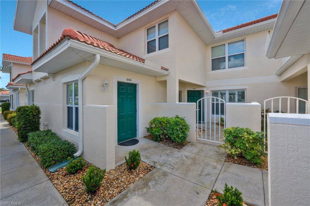 Naples, FL 34110,5440 Worthington LN #103