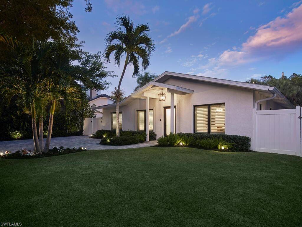 Naples, FL 34102,1080 13th ST N