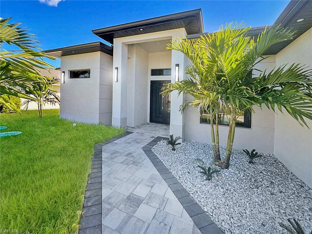 Lehigh Acres, FL 33971,902 Alaska AVE