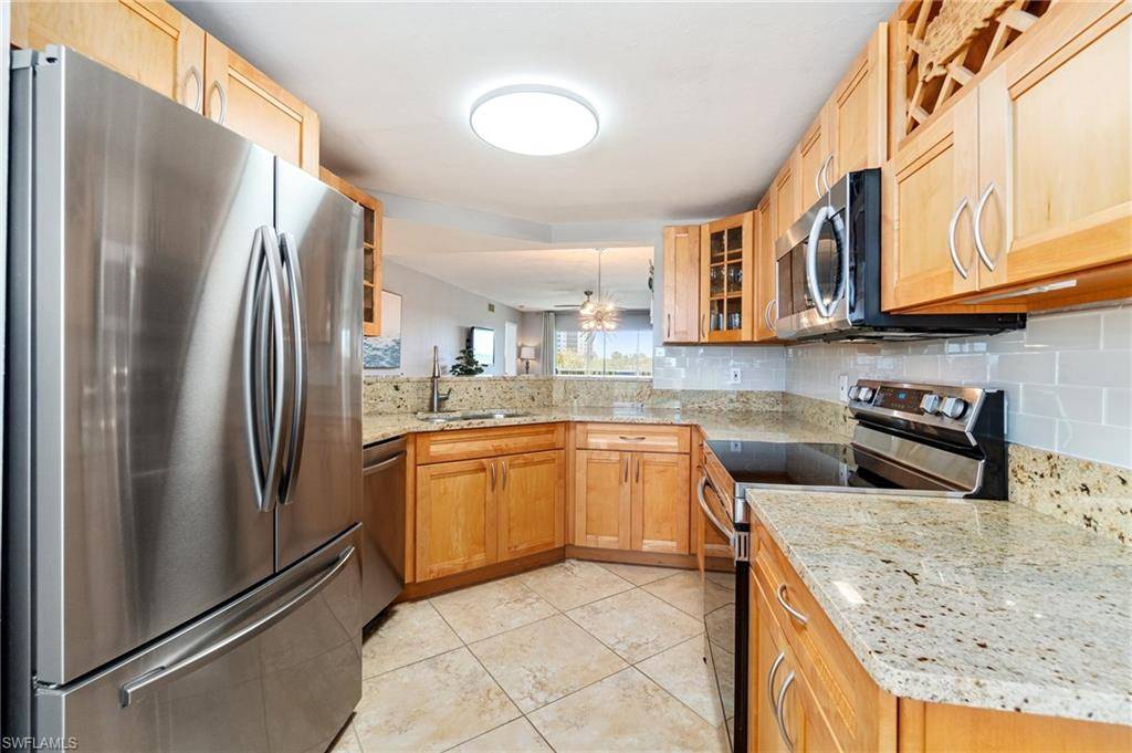 Naples, FL 34110,340 Horse Creek DR #403