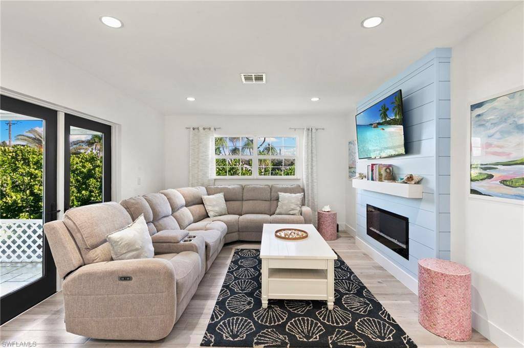 Naples, FL 34113,101 San Salvador ST