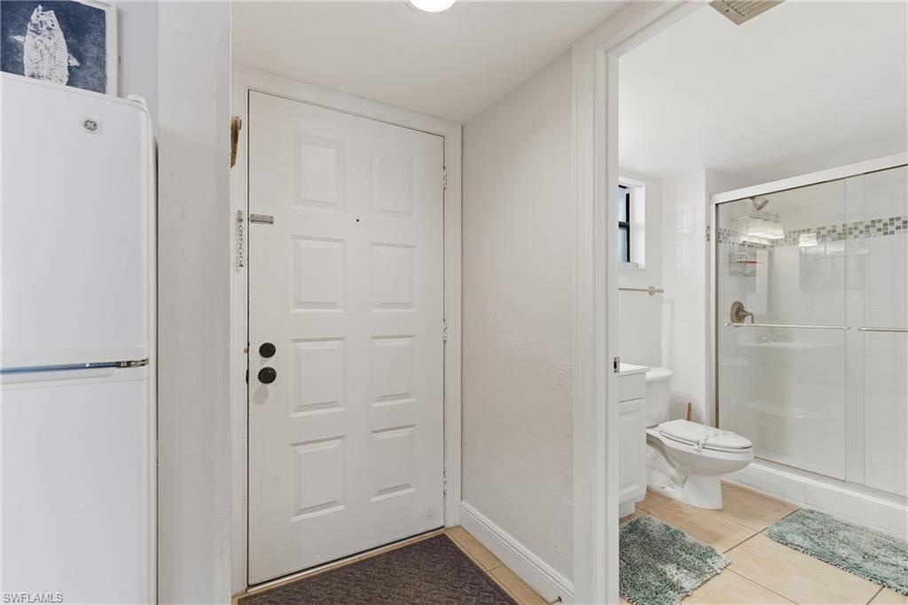 Marco Island, FL 34145,1023 Anglers CV #E503