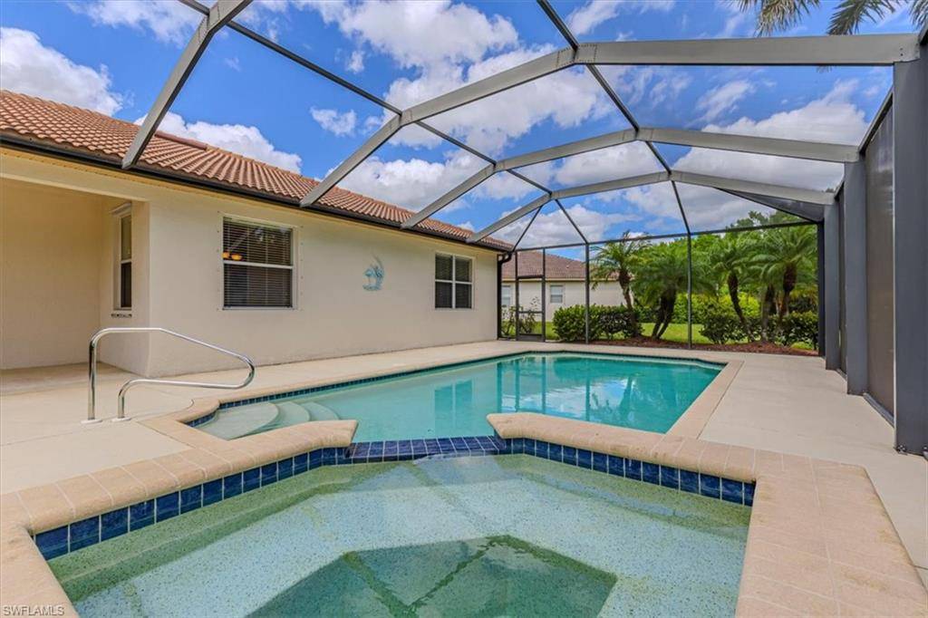 Naples, FL 34104,8140 Monticello CT