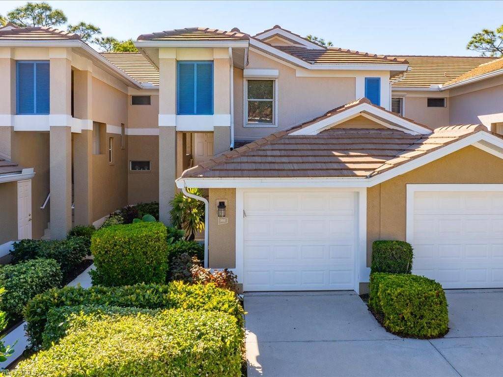Naples, FL 34110,793 Carrick Bend CIR #202