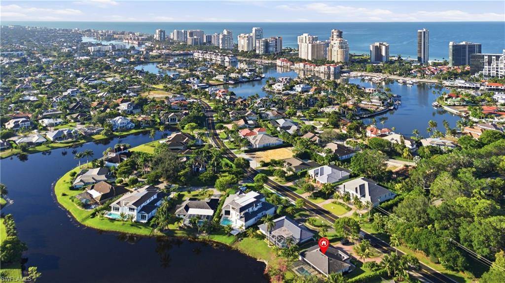 Naples, FL 34103,4916 Crayton RD