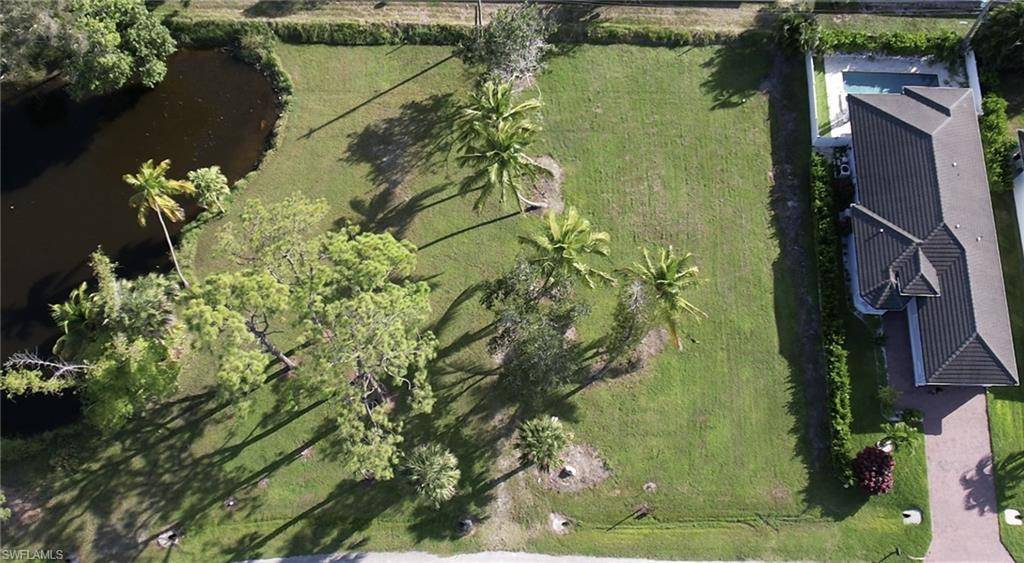 Naples, FL 34112,Linda DR