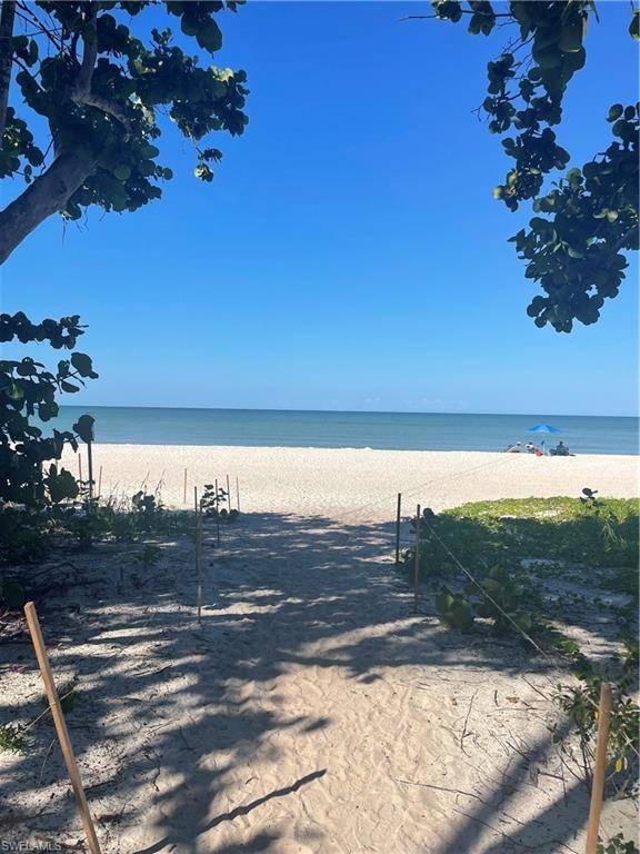 Naples, FL 34102,162 11th AVE S