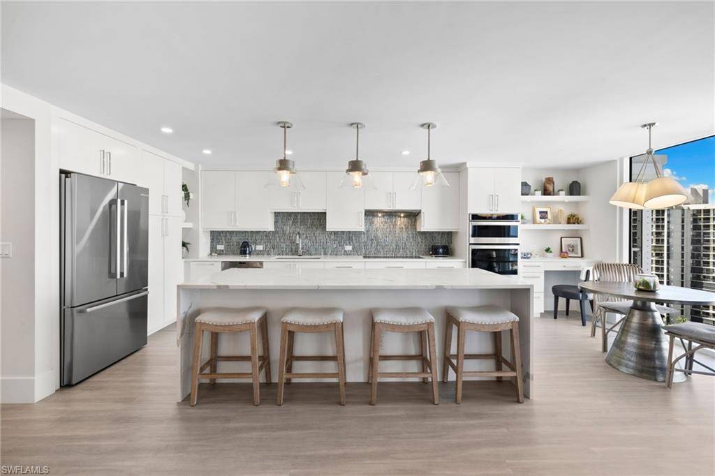 Naples, FL 34103,4401 Gulf Shore BLVD N #1606