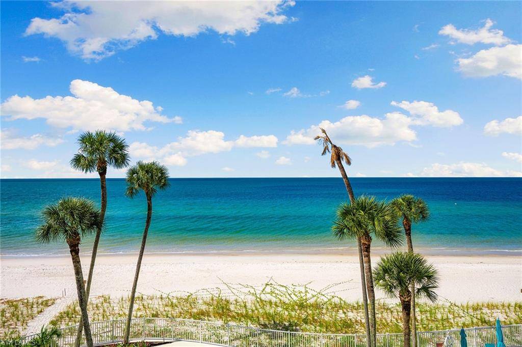 Naples, FL 34103,2885 Gulf Shore BLVD N #304