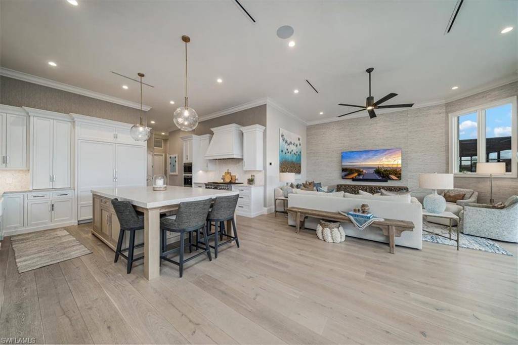 Naples, FL 34102,470 17th AVE S