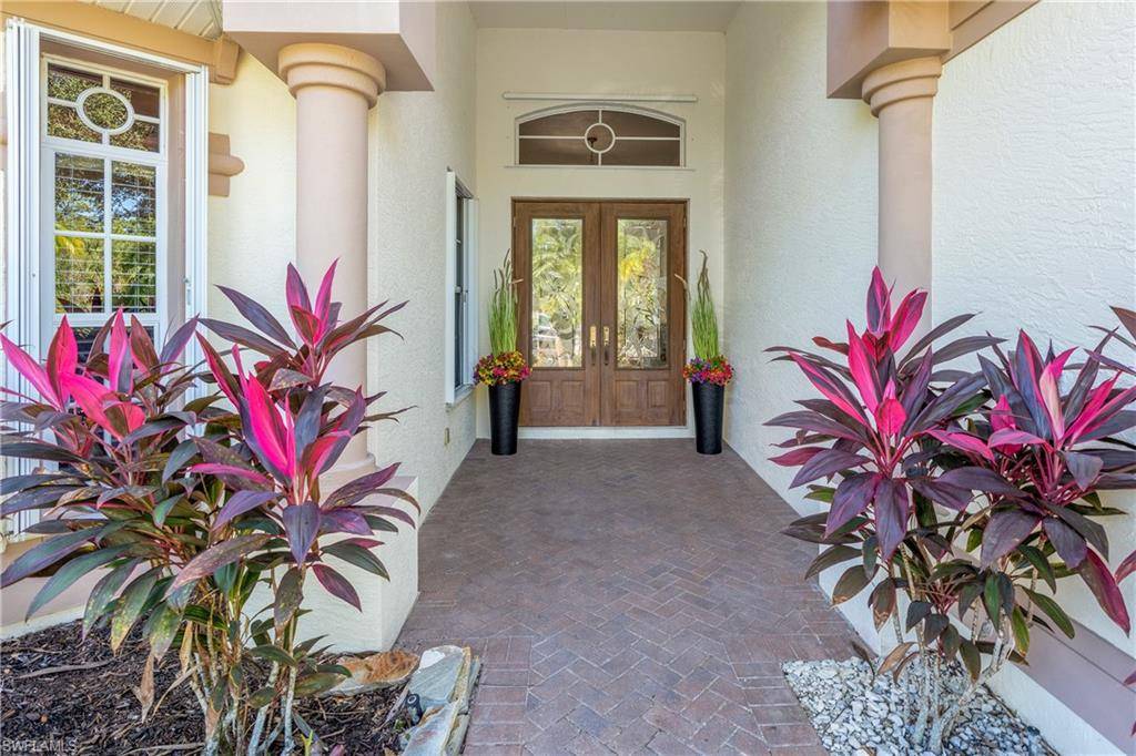 Naples, FL 34112,4923 Cerromar DR