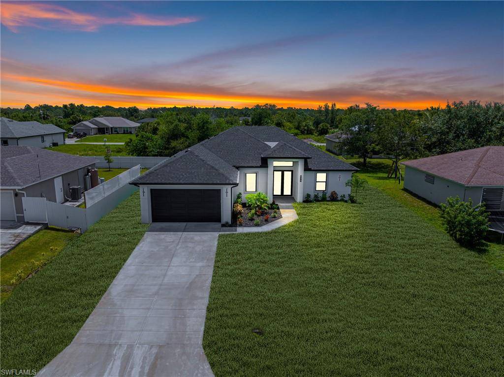 Lehigh Acres, FL 33974,529 Kilgour AVE S