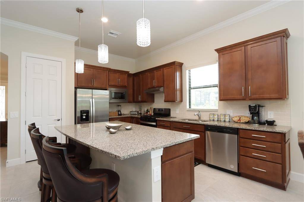 Naples, FL 34120,9842 Everglades DR