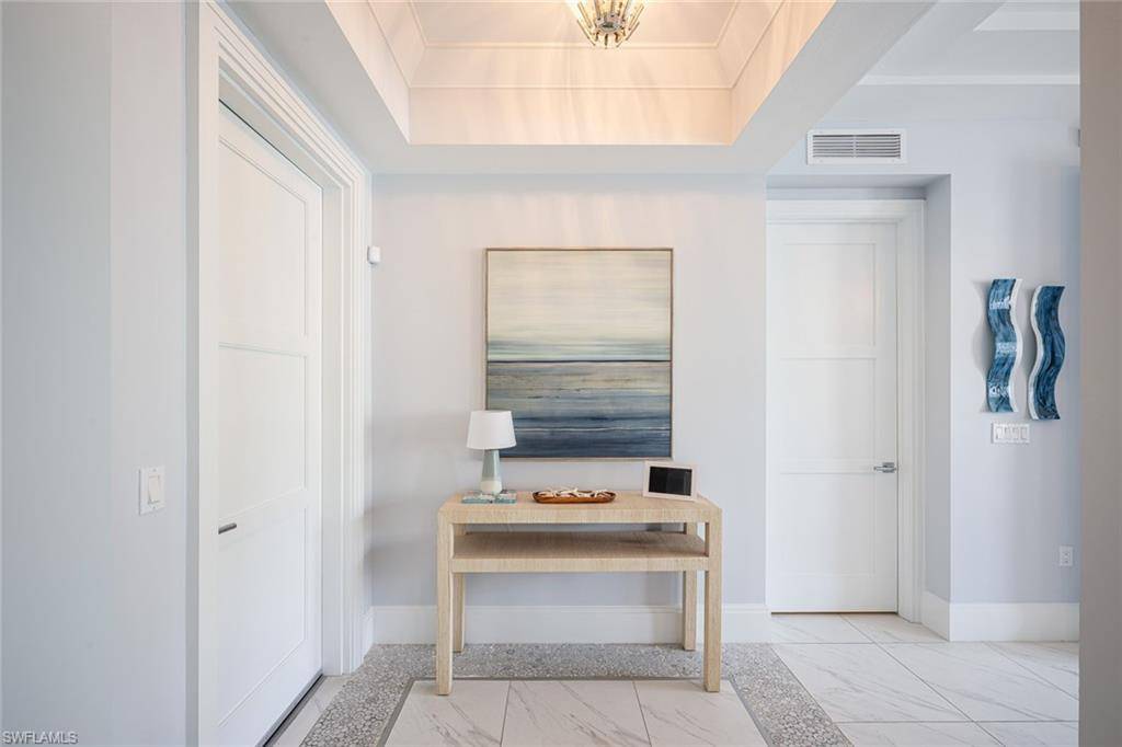 Naples, FL 34102,1035 3RD AVE S #414