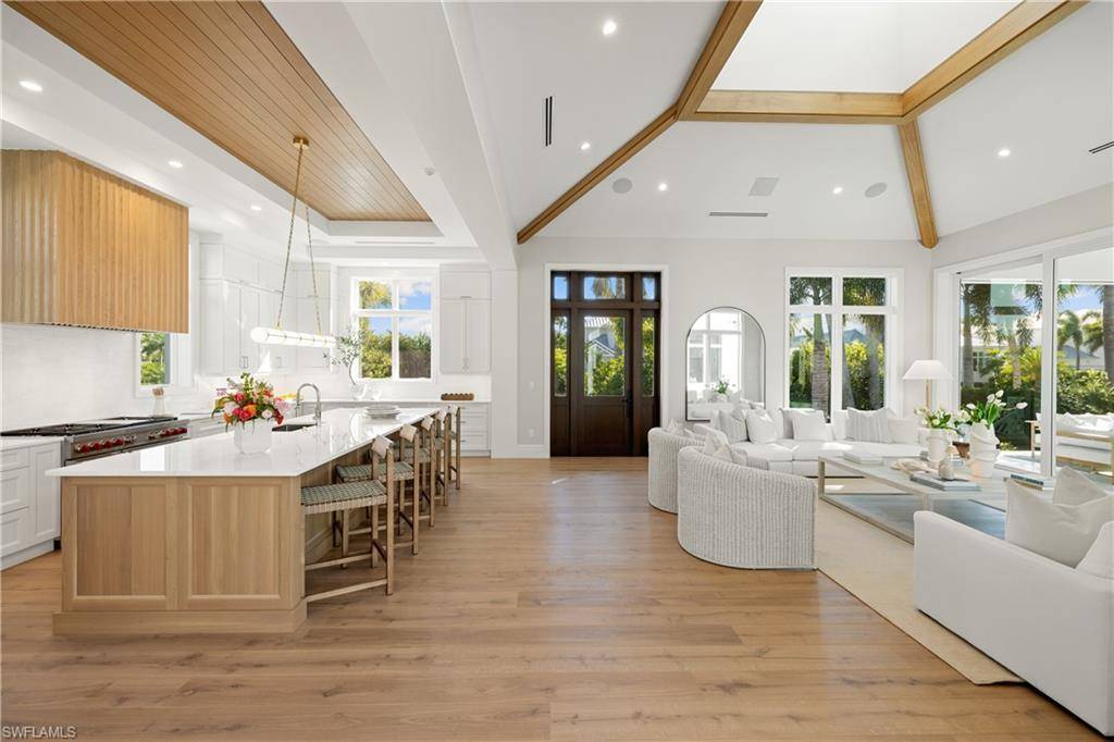 Naples, FL 34102,575 13th AVE S