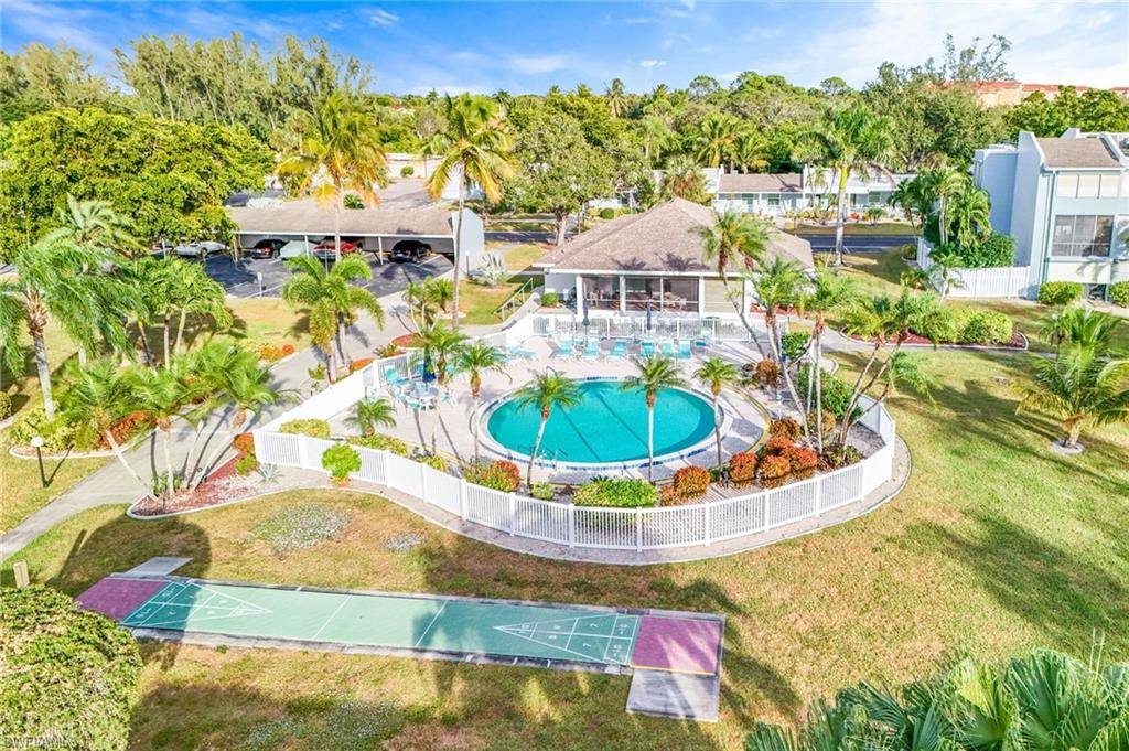 Fort Myers, FL 33919,5959 Winkler RD #114