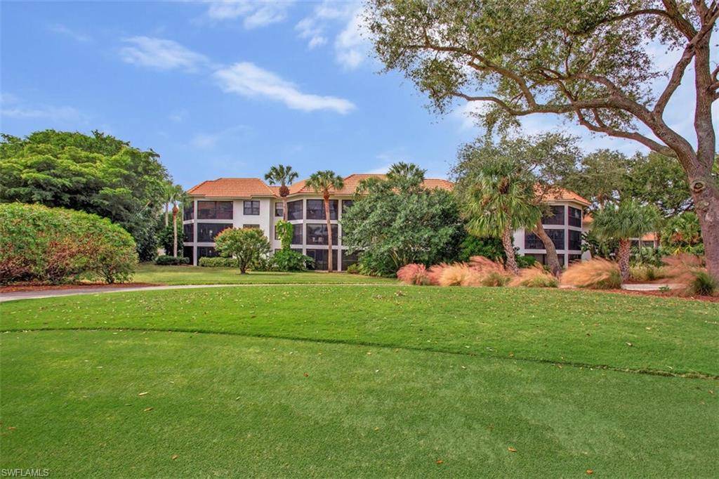 Naples, FL 34108,5880 Via Lugano #201