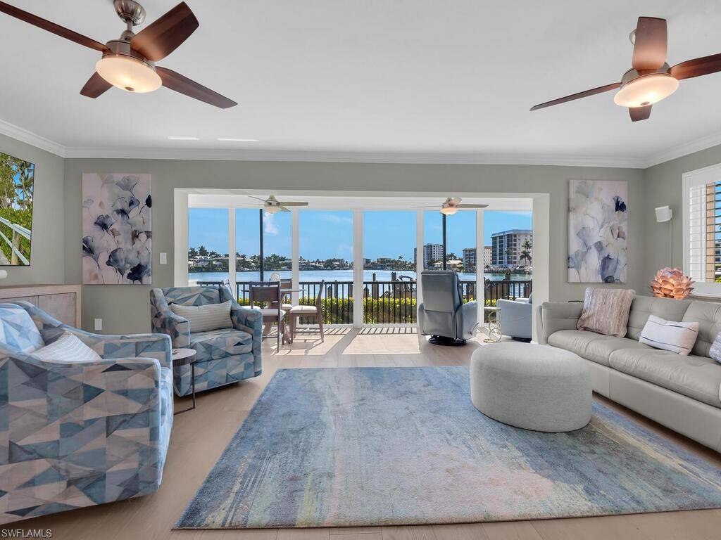 Naples, FL 34103,222 Harbour DR #103