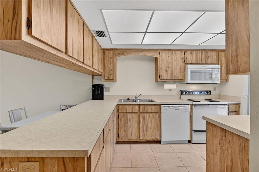 Fort Myers, FL 33908,16031 Dublin CIR #204