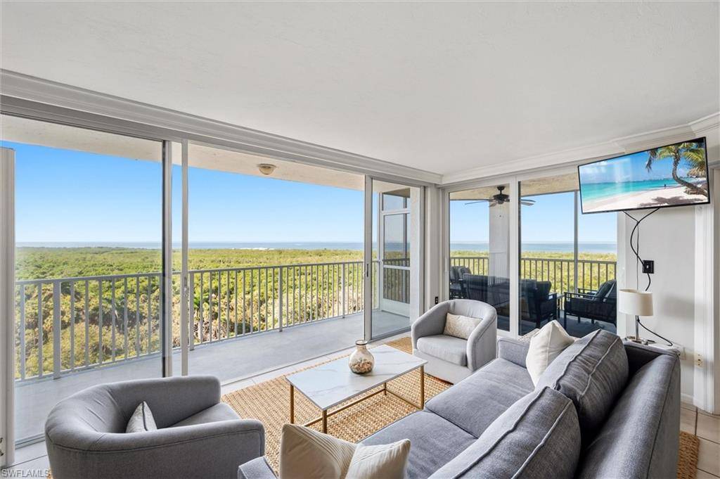 Naples, FL 34108,6361 Pelican Bay BLVD #902