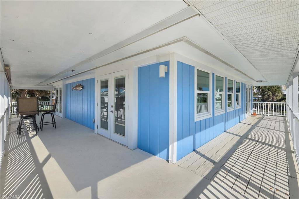 Fort Myers Beach, FL 33931,100 Tarpon RD