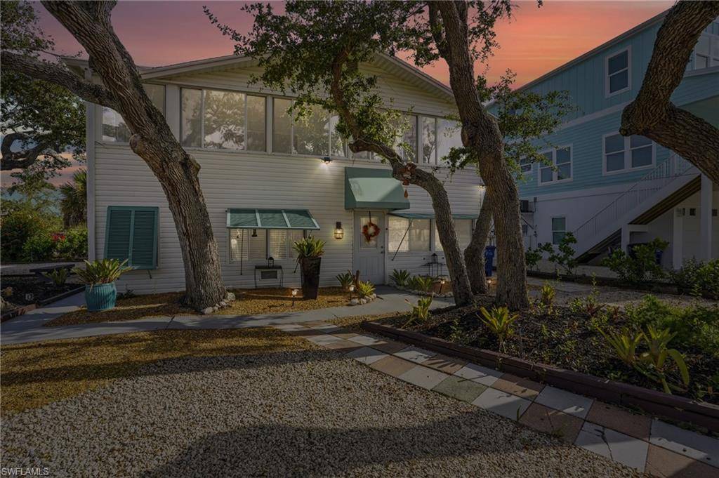 Fort Myers Beach, FL 33931,5474 Oak Ridge AVE