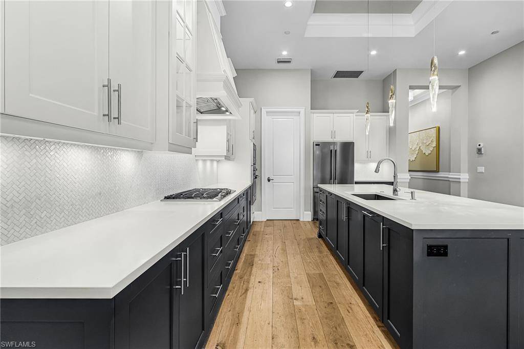 Naples, FL 34110,16448 Talis Park DR