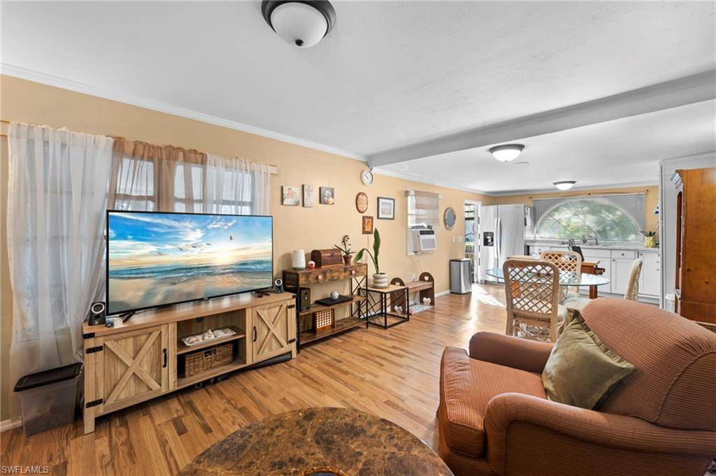 Naples, FL 34114,5 Henderson DR