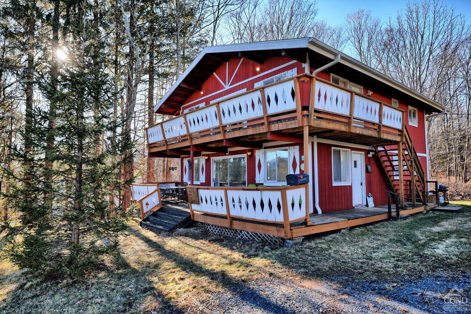 Hunter, NY 12485,31 Showers RD