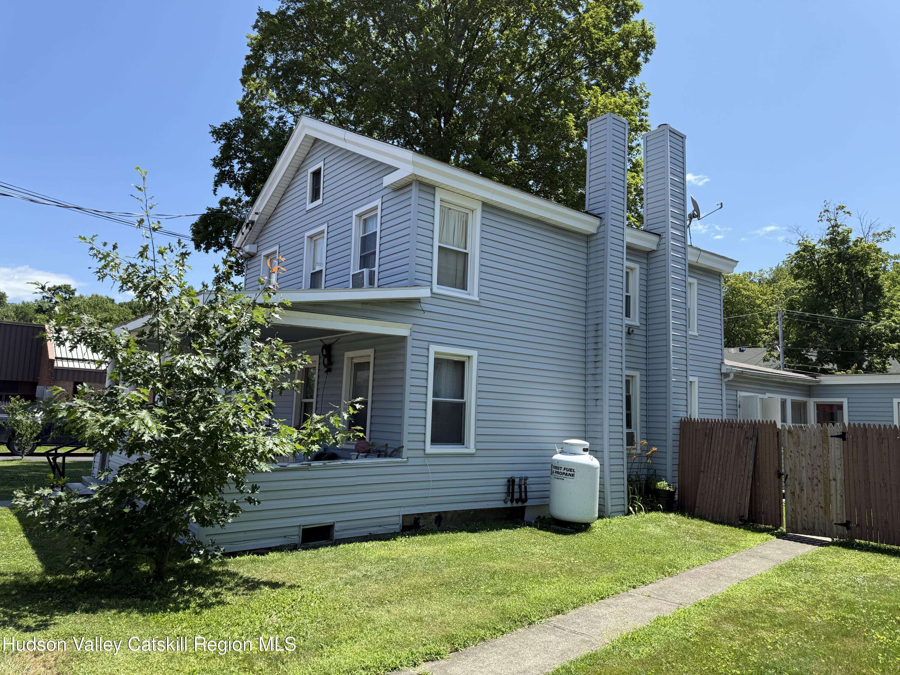 Chatham, NY 12037,29 Railroad AVE