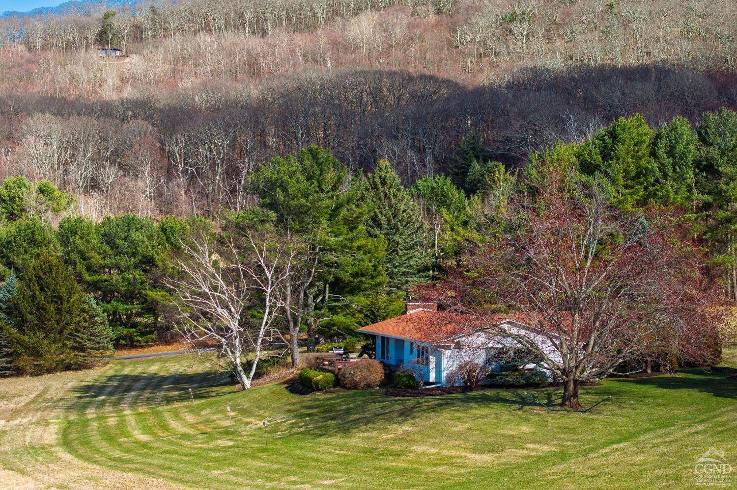 Hillsdale, NY 12529,523 Breezy Hill RD
