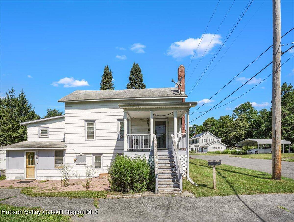 Highland, NY 12528,21 Maple AVE