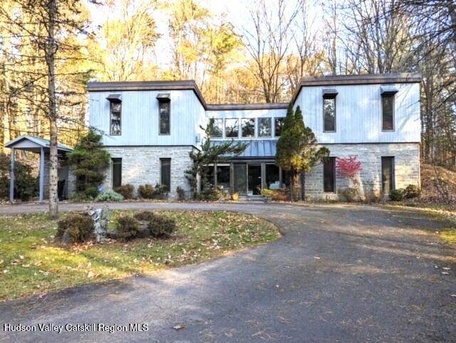 Woodstock, NY 12498,46 Playhouse LN