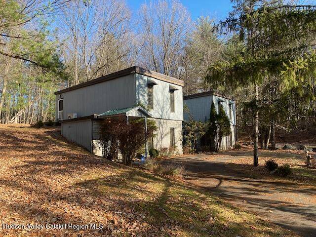 Woodstock, NY 12498,46 Playhouse LN