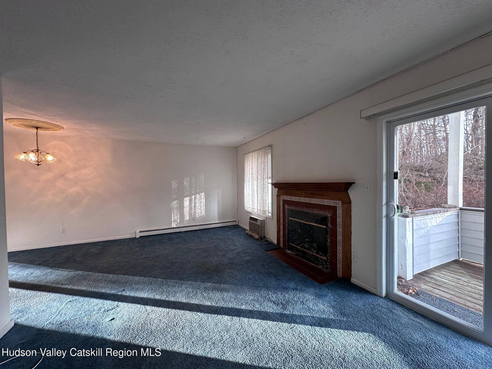 Saugerties, NY 12477,1 Tiger Maple RD