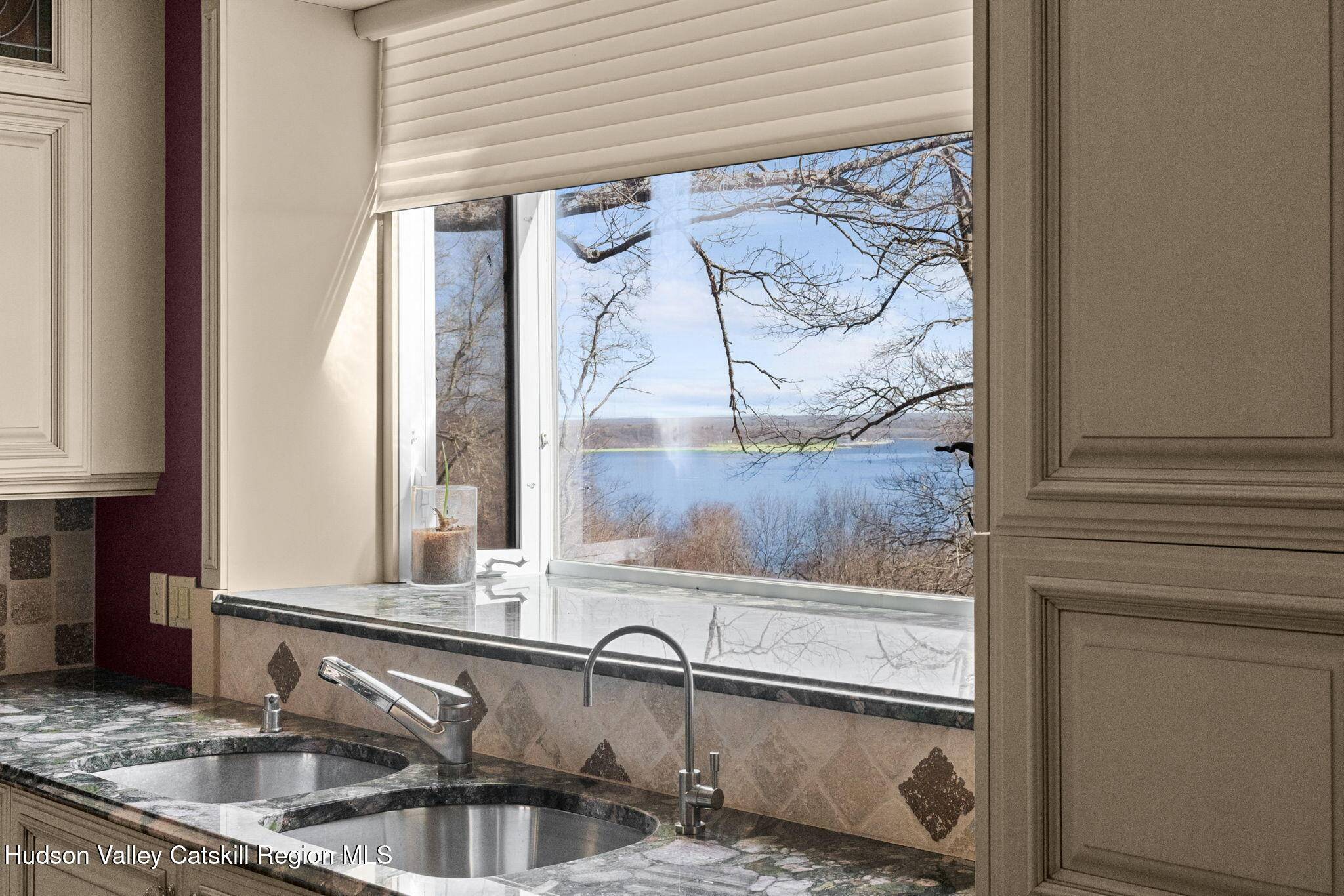 Catskill, NY 12414,26 Hamburg RD