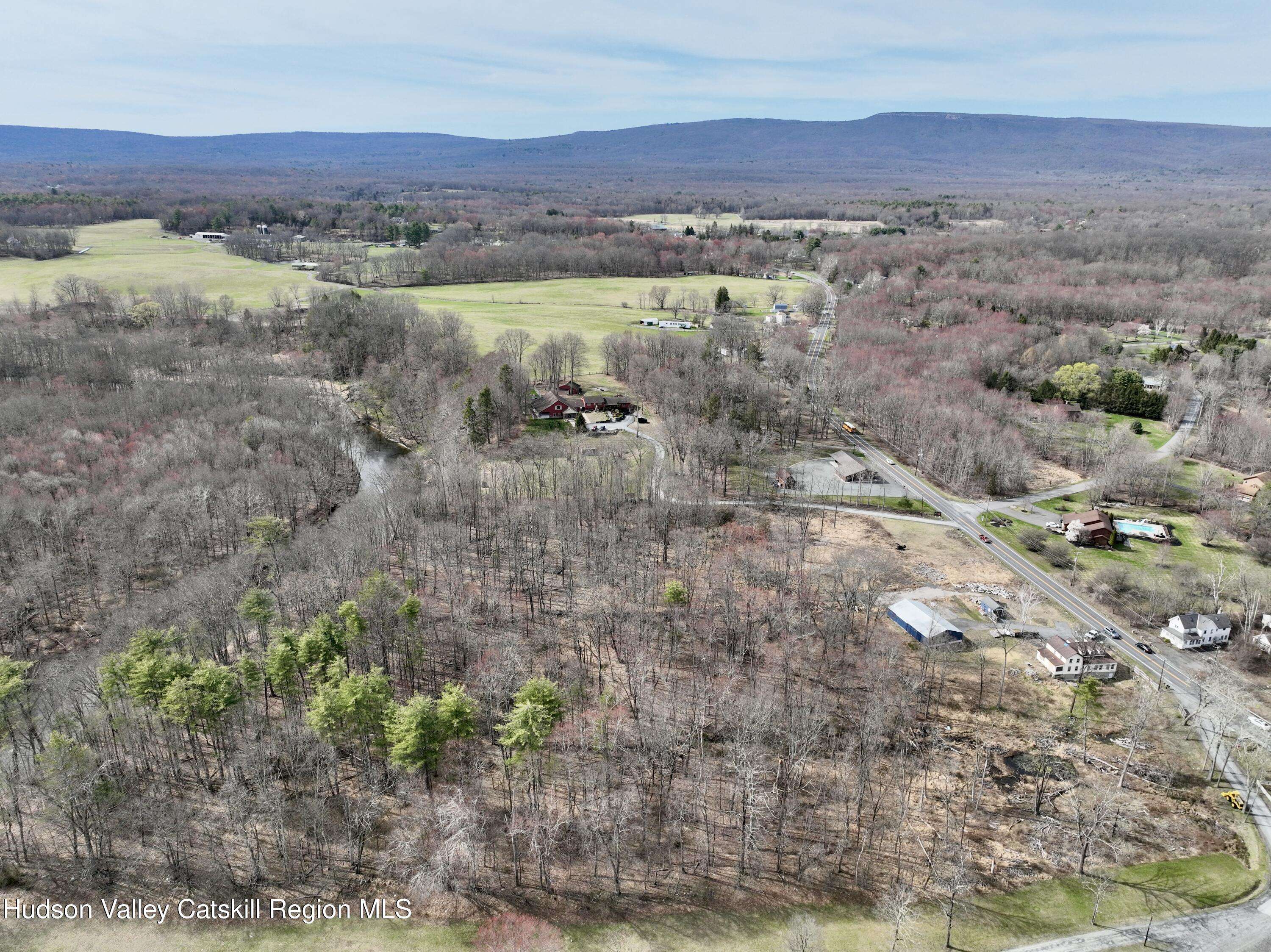 Pine Bush, NY 12566,2823 Ny-52