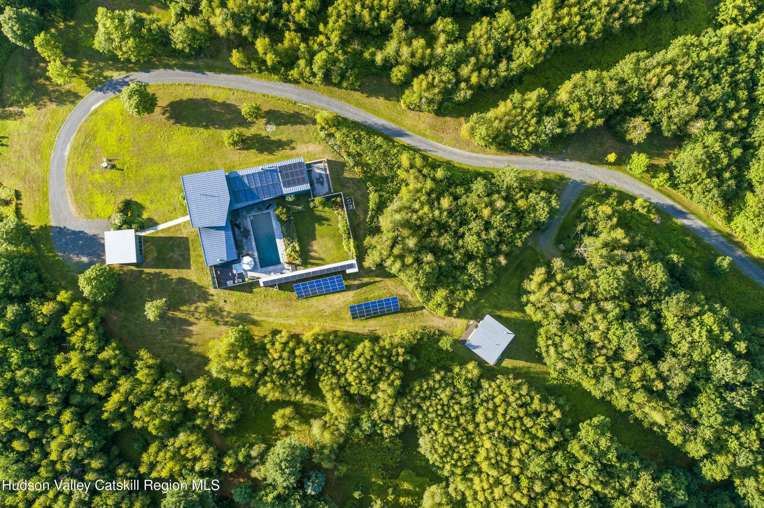 Hillsdale, NY 12529,292 White Hill LN