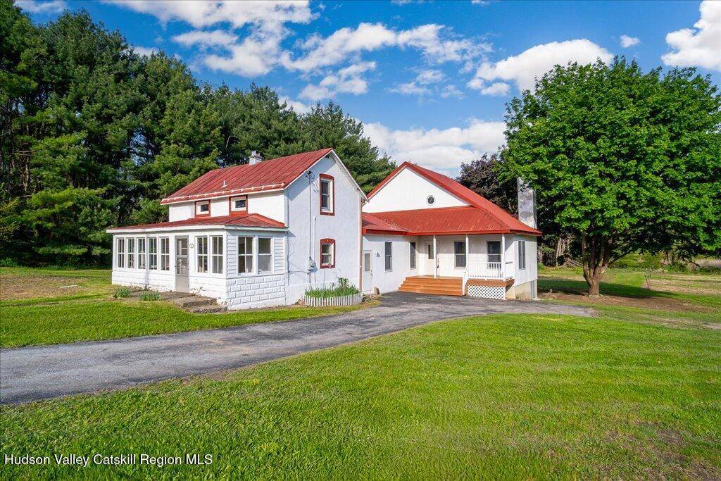 New Paltz, NY 12561,144 S. Ohioville RD