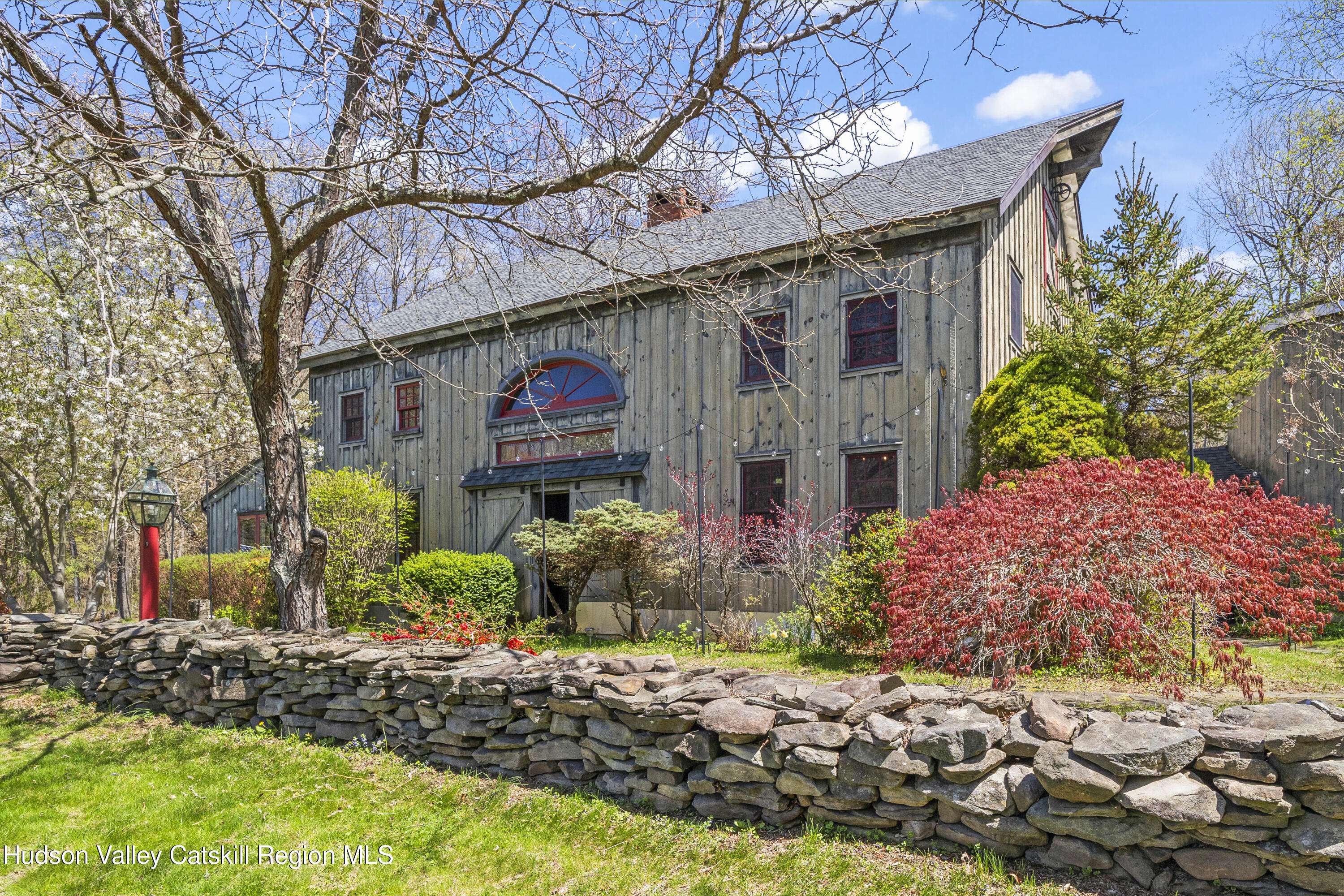 Craryville, NY 12534,455 Post Hill RD